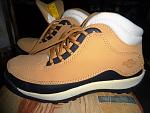     
: boots2.JPG
: 11
:	266.9 
ID:	12396810