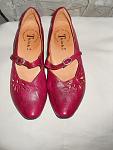     
:  Think    Clarks 002.jpg
: 82
:	94.1 
ID:	13325740