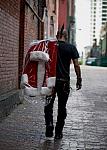    
: punksanta.jpg
: 19
:	161.9 
ID:	1957552