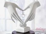     
: drag-gifts.jpg
: 7
:	79.1 
ID:	2585197
