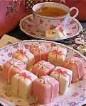     
: 58004716_BuffetTeaCakes.jpg
: 19
:	80.3 
ID:	3043062