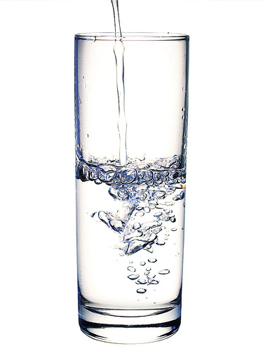    
: glass-of-water.jpg
: 51
:	55.5 
ID:	4114562