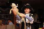     
: images-24.jpg
: 2
:	8.5 
ID:	8193433