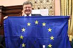     
: TASS_7162547-pic510-510x340-60760.jpg
: 47
:	63.5 
ID:	8619783