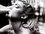     
: milk-620x465.jpg
: 20
:	68.0 
ID:	8976086