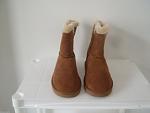     
: Style & Co Tiny Tan Size 11 M Suede Ankle Boots Faux Fur Lined Shoes Womens  49$ a.jpg
: 10
:	31.4 
ID:	9125742