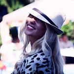     
: image.jpg
: 37
:	216.7 
ID:	9352103