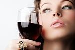     
: woman-with-wine.jpg
: 2
:	33.2 
ID:	9677988