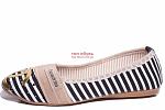     
: shoes-hires-16185.jpg
: 38
:	109.5 
ID:	9802073